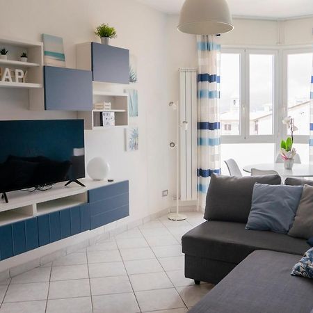 Ad Un Passo Dal Molo Con 2 Biciclette Incluse Apartment เวียเรจโจ ภายนอก รูปภาพ