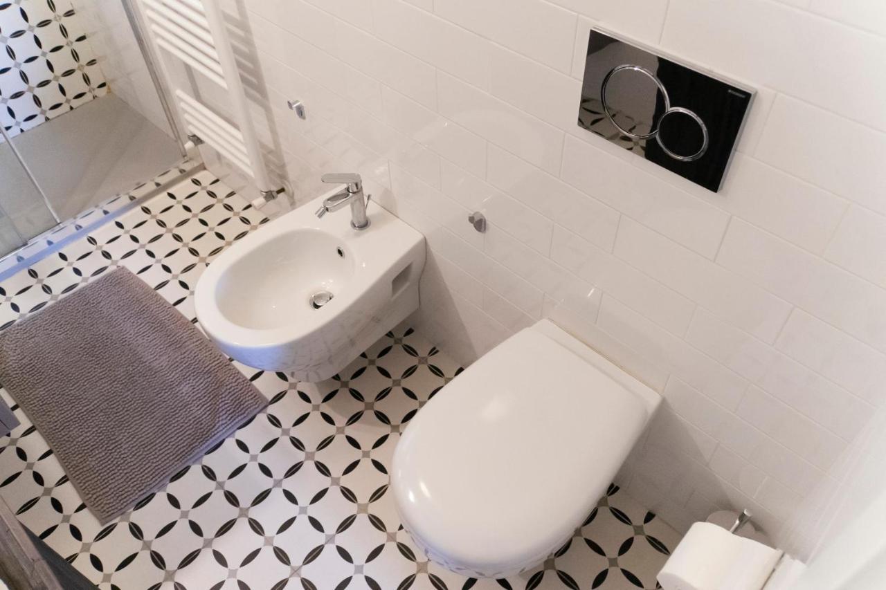 Ad Un Passo Dal Molo Con 2 Biciclette Incluse Apartment เวียเรจโจ ภายนอก รูปภาพ